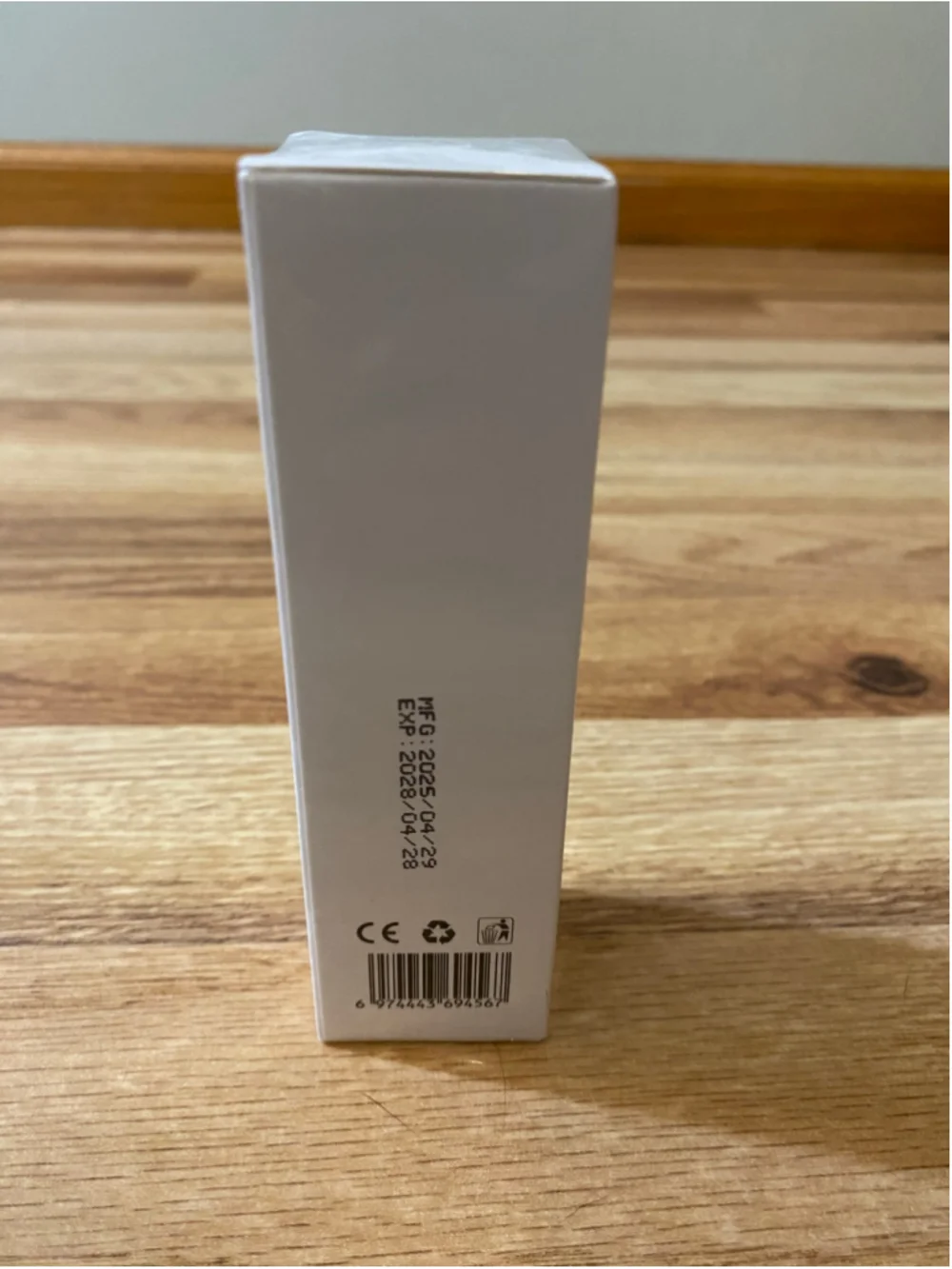 Women's HOLLYLINKA Color Changing Liquid Foundation Silk Porcelain New